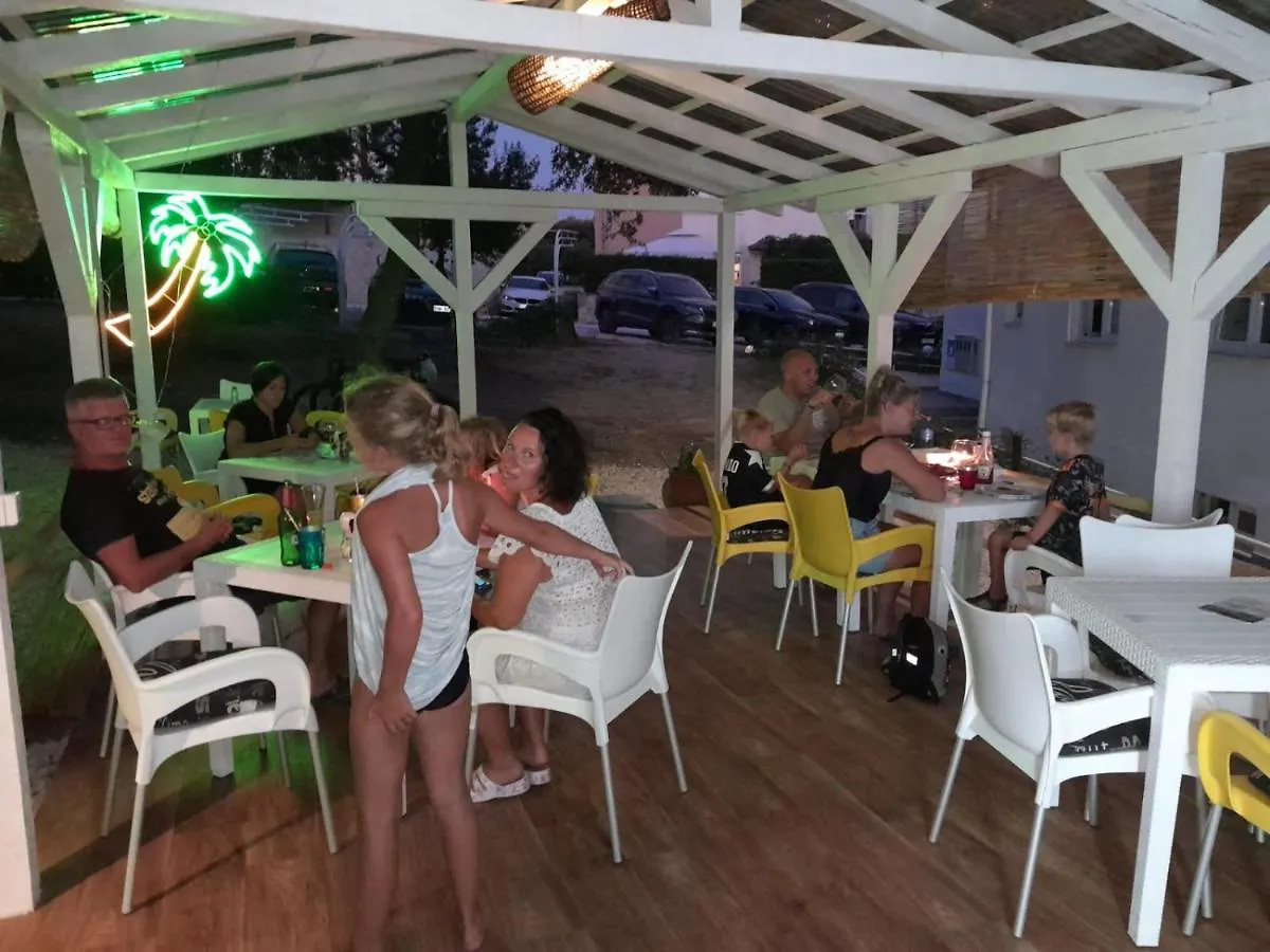 Apartmani Sollei Petrčane 0*,